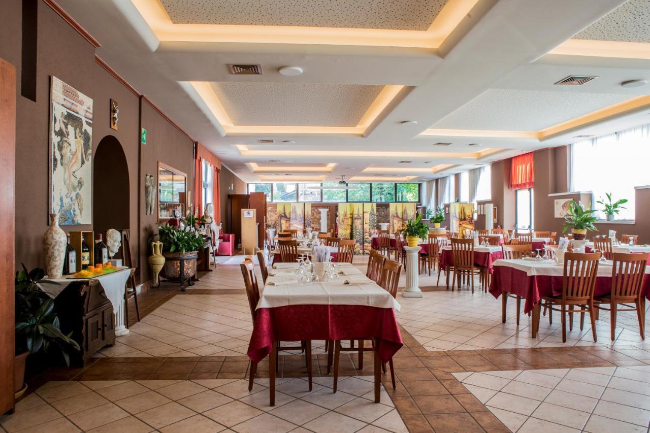 Hotel Patriarchi Aquileia Bagian luar foto