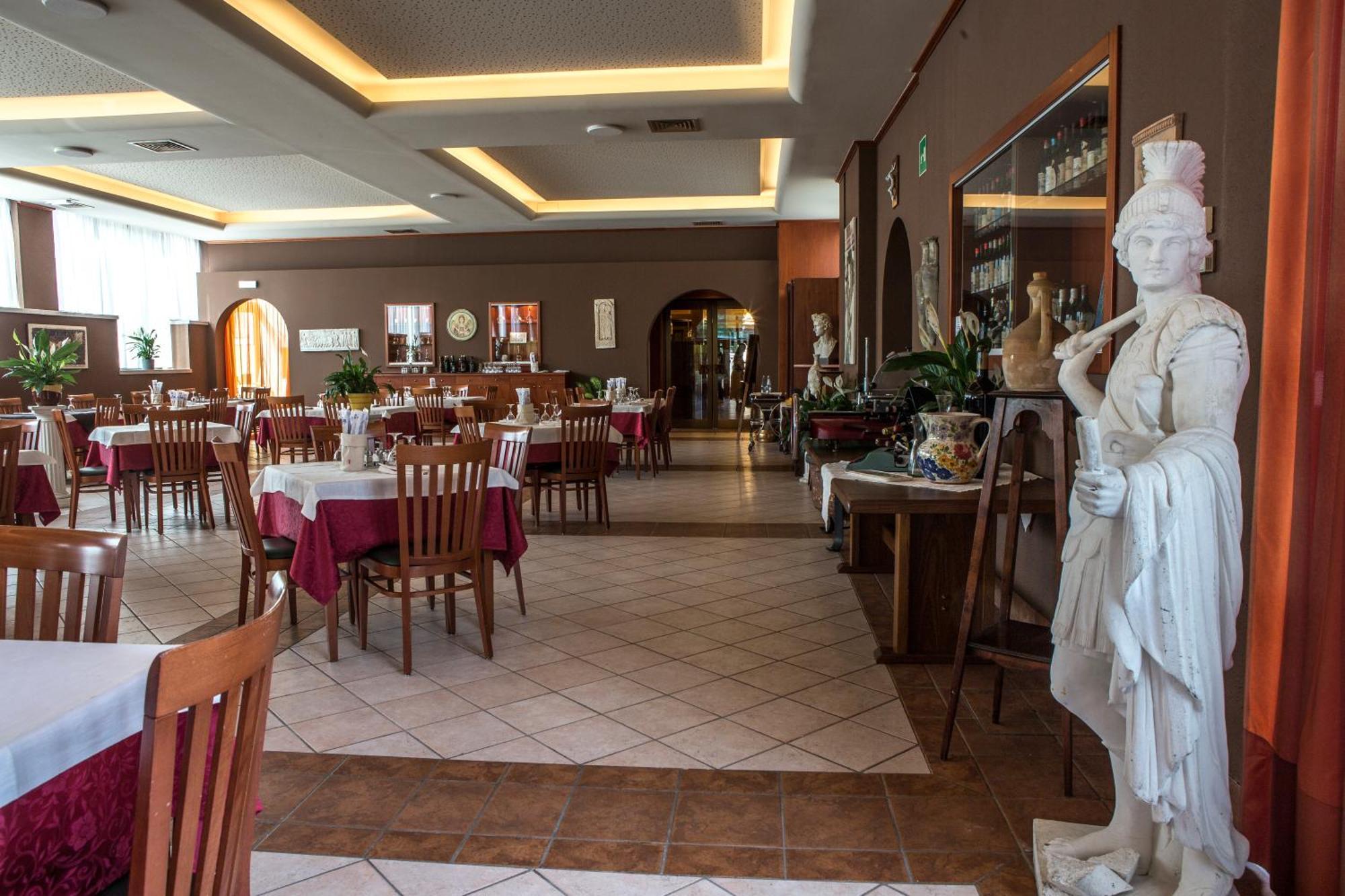 Hotel Patriarchi Aquileia Bagian luar foto